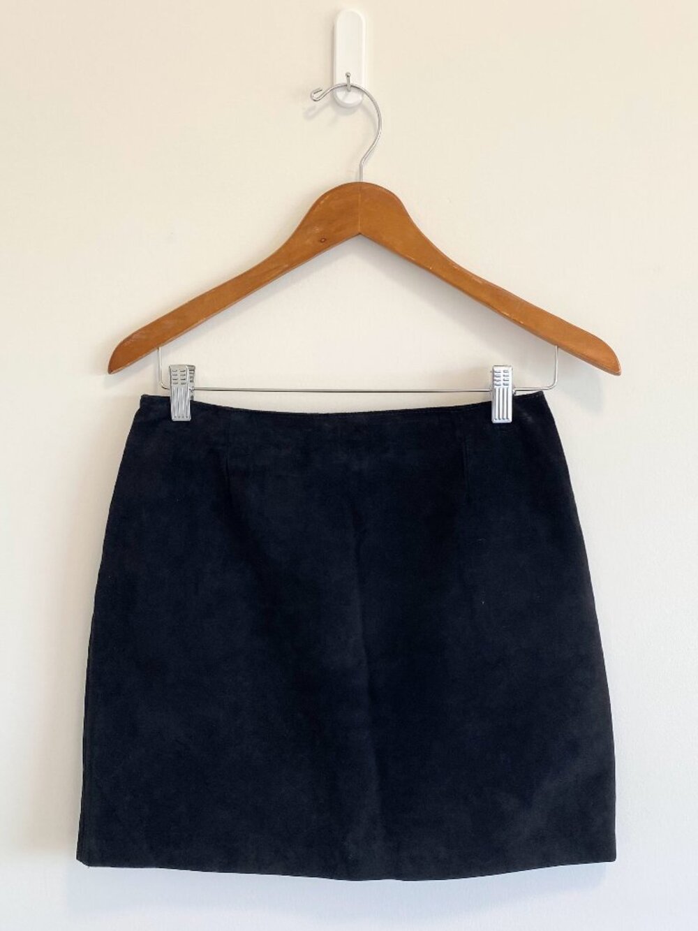 Vintage Black Suede Mini Skirt / Y2K / 100% Leather / Size Small